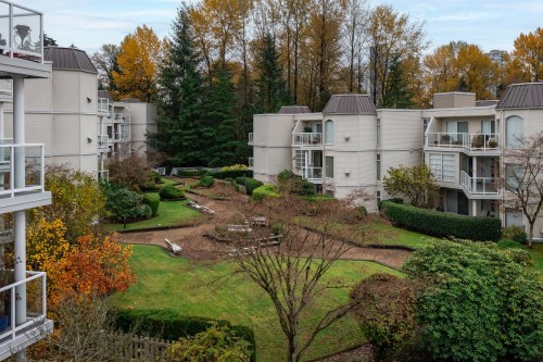 320-1220 Lasalle Place, Coquitlam, BC 