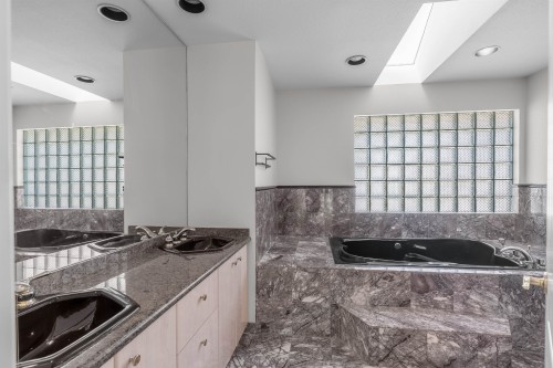 2249 Fraserview Drive, Vancouver, BC 