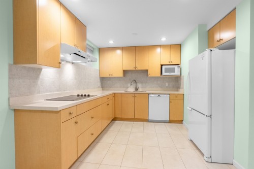 2249 Fraserview Drive, Vancouver, BC 