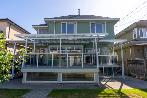 2249 Fraserview Drive, Vancouver, BC 