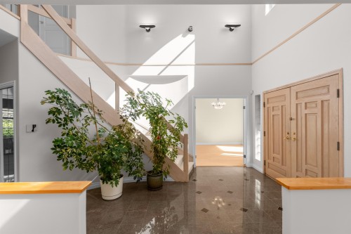 2249 Fraserview Drive, Vancouver, BC 