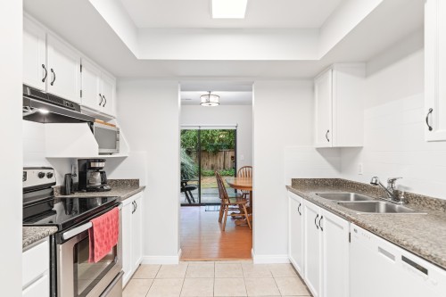 12-20681 Thorne Avenue, Maple Ridge, BC 