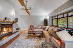 3758 35th Avenue W Vancouver, BC V6N 2N7