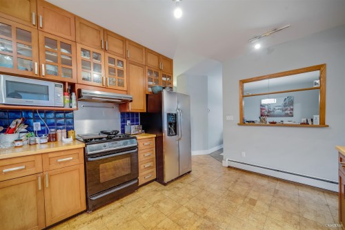 3758 35Th Avenue W, Vancouver, BC 