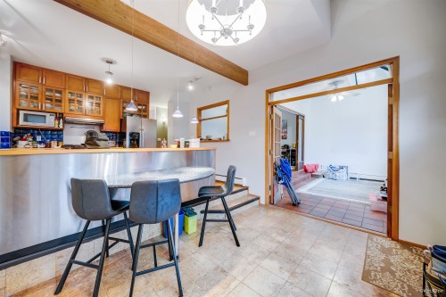 3758 35Th Avenue W, Vancouver, BC 