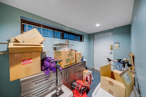 3758 35Th Avenue W, Vancouver, BC 