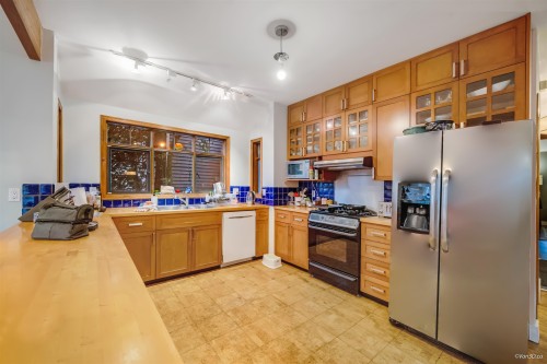 3758 35Th Avenue W, Vancouver, BC 