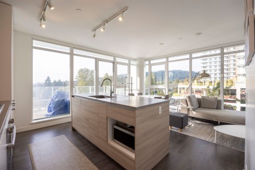 503-652 Whiting Way, Coquitlam, BC 