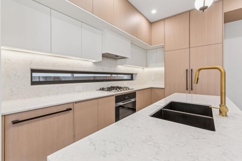 1-448 20Th Avenue W, Vancouver, BC 