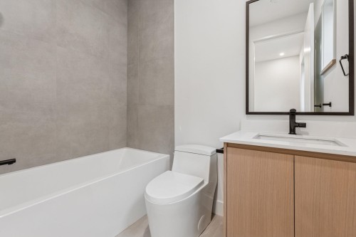 1-448 20Th Avenue W, Vancouver, BC 