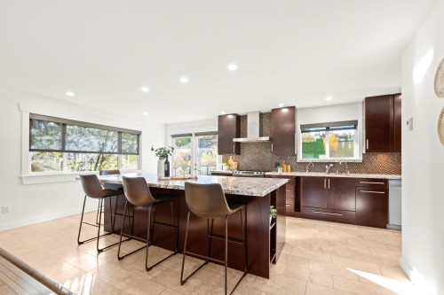 463 Beachview Drive, North Vancouver, BC 