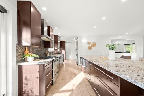 463 Beachview Drive, North Vancouver, BC 