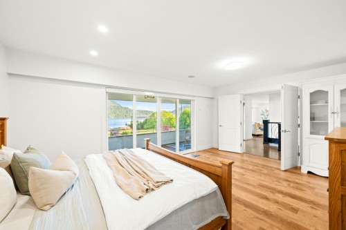 463 Beachview Drive, North Vancouver, BC 