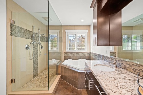 463 Beachview Drive, North Vancouver, BC 