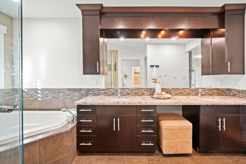 463 Beachview Drive, North Vancouver, BC 