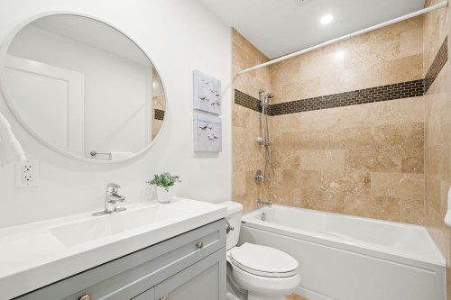 463 Beachview Drive, North Vancouver, BC 