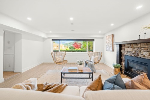 463 Beachview Drive, North Vancouver, BC 