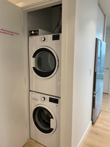 1609-567 Clarke Road, Coquitlam, BC 