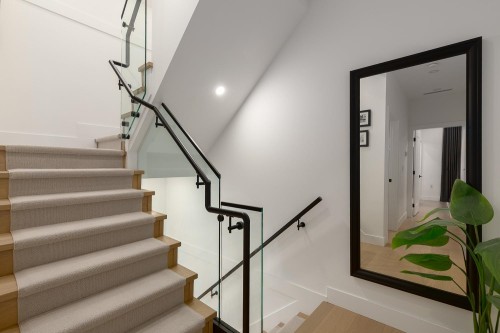 959 13Th Avenue E, Vancouver, BC 