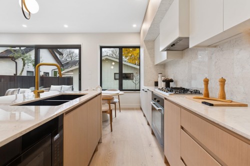 2-448 20Th Avenue W, Vancouver, BC 