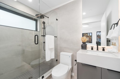 1-3118 Windsor Street, Vancouver, BC 