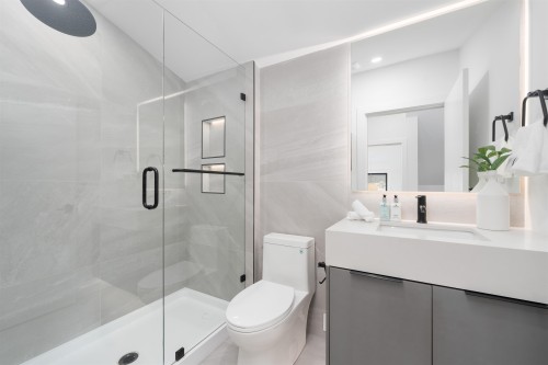 1-3118 Windsor Street, Vancouver, BC 