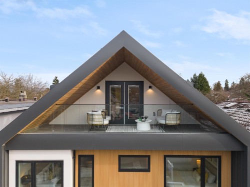 1-3118 Windsor Street, Vancouver, BC 