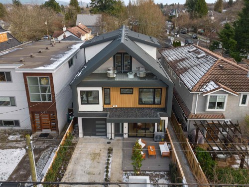 1-3118 Windsor Street, Vancouver, BC 