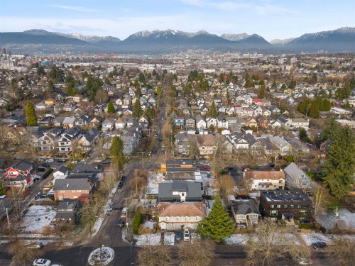 1-3118 Windsor Street, Vancouver, BC 