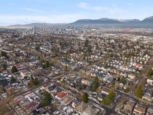 1-3118 Windsor Street, Vancouver, BC 