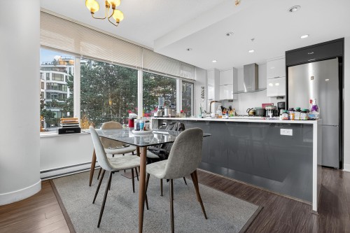 210-1777 7Th Avenue W, Vancouver, BC 