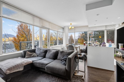 210-1777 7Th Avenue W, Vancouver, BC 