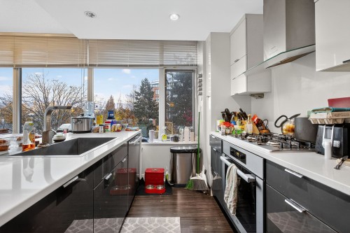 210-1777 7Th Avenue W, Vancouver, BC 