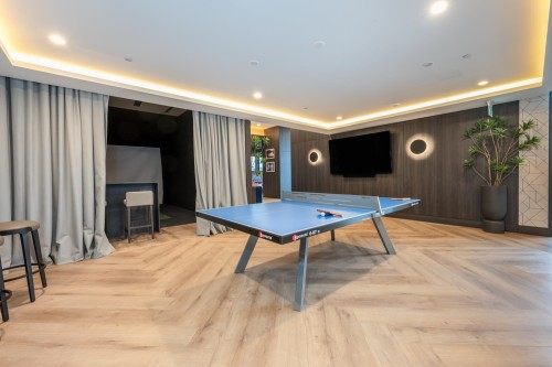 2301-4168 Lougheed Highway, Burnaby, BC 