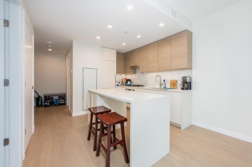 2301-4168 Lougheed Highway, Burnaby, BC 