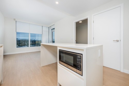 2301-4168 Lougheed Highway, Burnaby, BC 