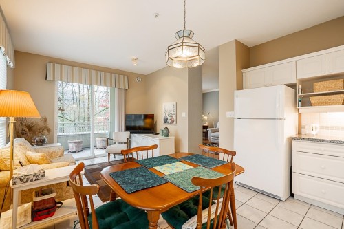 202-3098 Guildford Way, Coquitlam, BC 