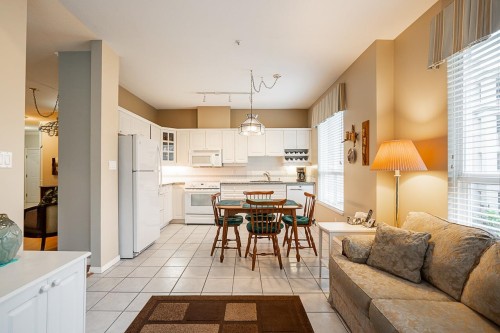 202-3098 Guildford Way, Coquitlam, BC 