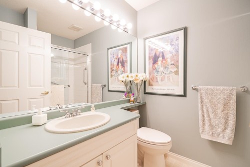 202-3098 Guildford Way, Coquitlam, BC 