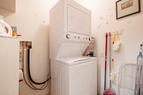 202-3098 Guildford Way, Coquitlam, BC 