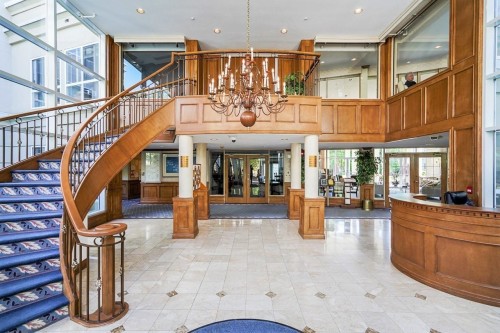 202-3098 Guildford Way, Coquitlam, BC 