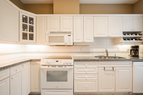 202-3098 Guildford Way, Coquitlam, BC 