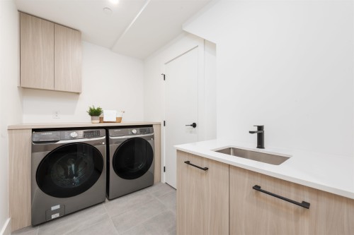 1493 52Nd Avenue W, Vancouver, BC 