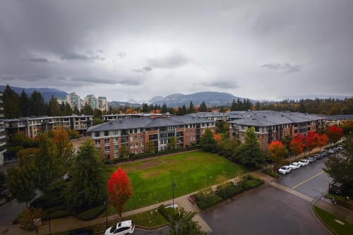 706-3100 Windsor Gate, Coquitlam, BC 