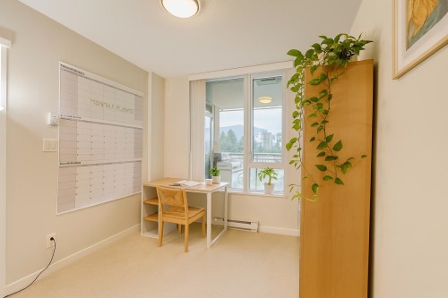 706-3100 Windsor Gate, Coquitlam, BC 