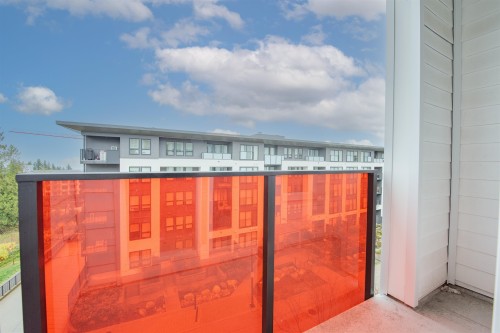 507-9250 University High Street, Burnaby, BC 