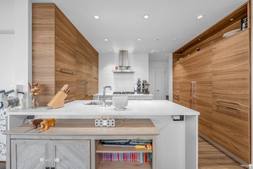 2010-7303 Noble Lane, Burnaby, BC 