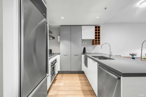 1907-788 Richards Street, Vancouver, BC 