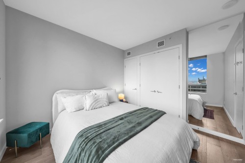 1907-788 Richards Street, Vancouver, BC 