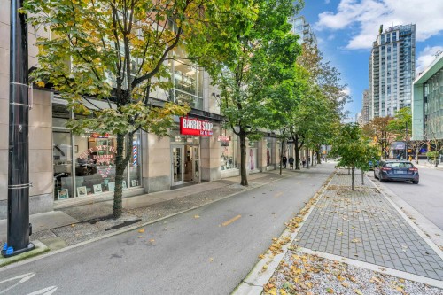 1907-788 Richards Street, Vancouver, BC 